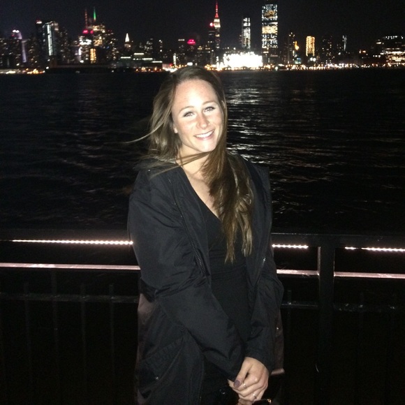 Meet your Posher, Ashley - Picture 1 of 1